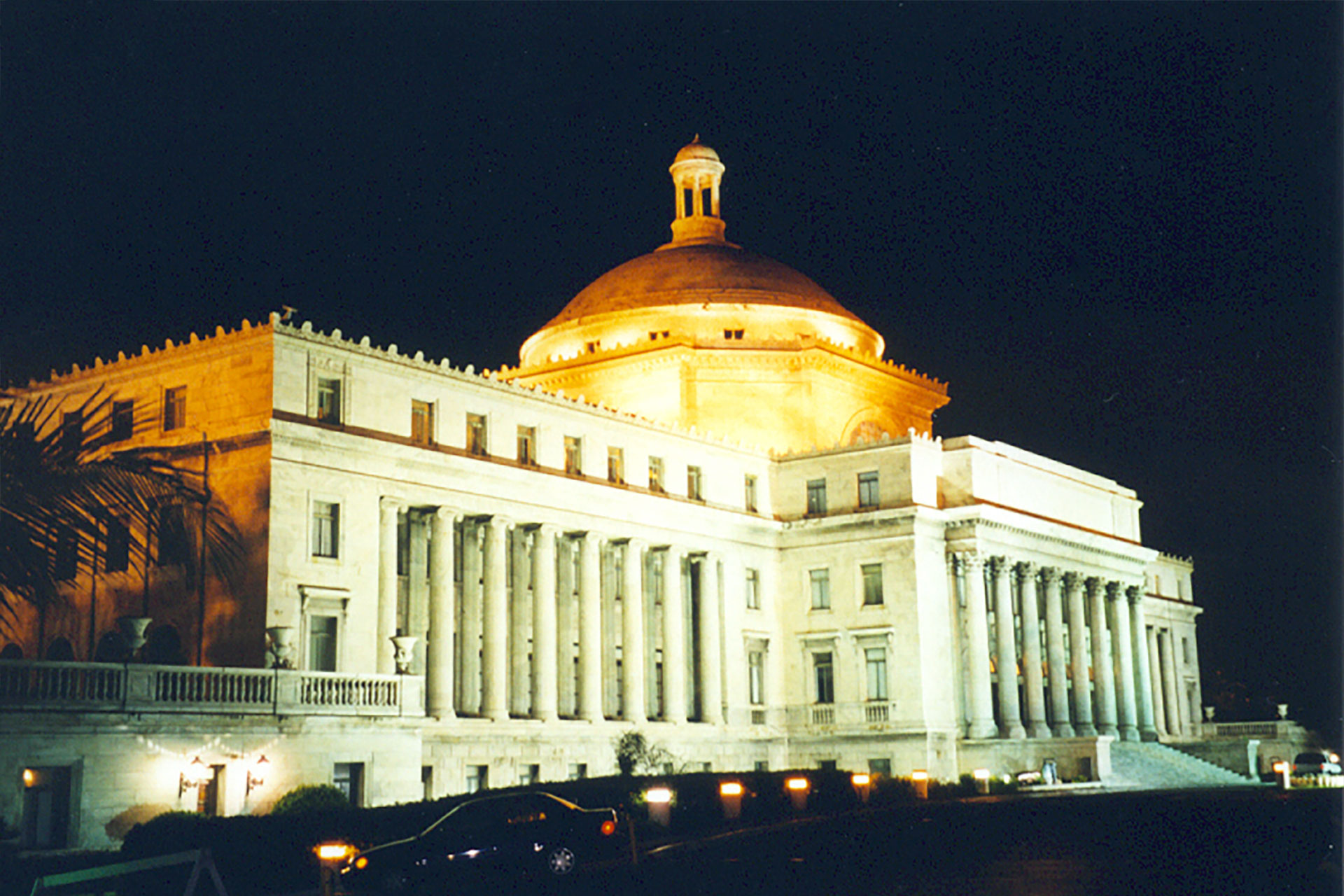 Photo of El Capitolio